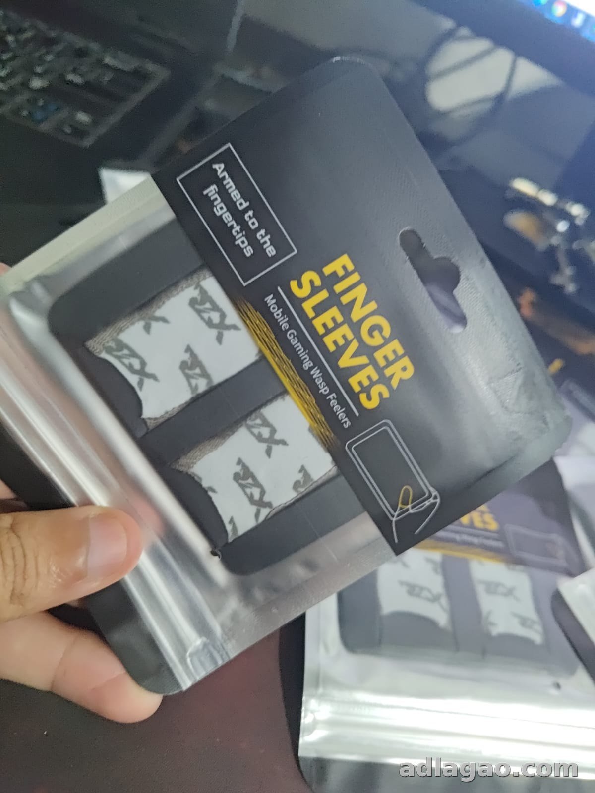 🔥 Premium Gaming Finger Sleeves – Pack of 5 Pairs | PUBG & Free Fire | Only Rs. 1,250 — 3